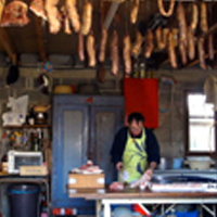 Le tue-cochon / La pelèra