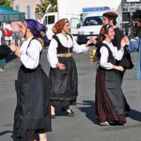 La confection des costumes traditionnels ossalois