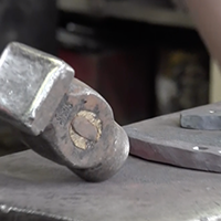 Les savoir-faire de la maréchalerie, pratiques d'atelier de la Garde républicaine